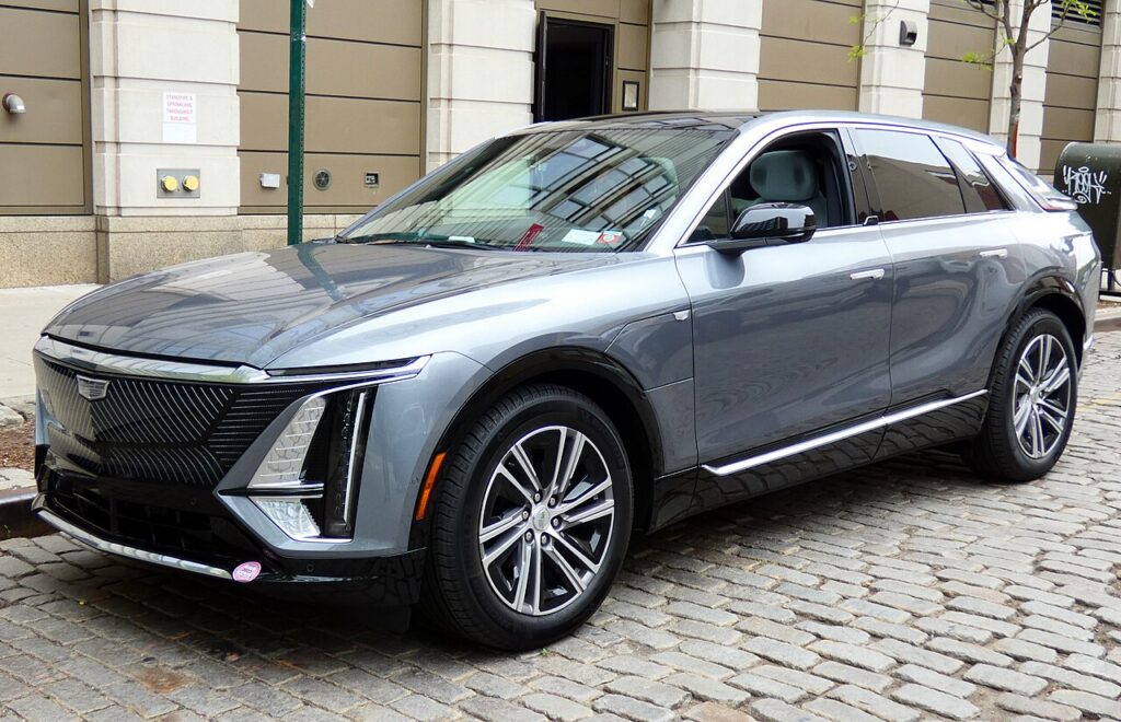 2023 Cadillac Lyriq In Satin Steel Metallic Front Left